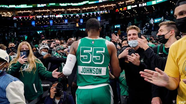 旺财28入口-年过40为何还能征战NBA？单打乔爱上热力瑜伽